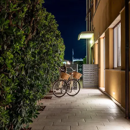Apartment Versilia - Fronte Mare Lido di Camaiore